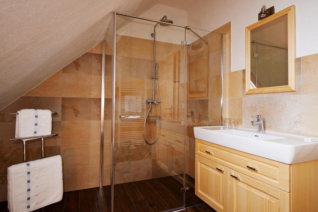Frühstückspension Kleinschuster Burgau Habitación foto